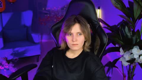 Snapshot of lolaasmus chatting on 02-04-25, 08:13 I consider myself the god Loki but life just calls me LOL online show from 02-04-25, 08:13