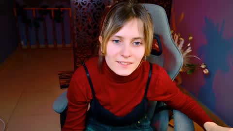 Snapshot of lolaasmus chatting on 02-06-25, 07:18 I consider myself the god Loki but life just calls me LOL online show from 02-06-25, 07:18