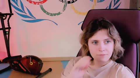 Snapshot of lolaasmus chatting on 02-13-25, 08:06 I consider myself the god Loki but life just calls me LOL online show from 02-13-25, 08:06