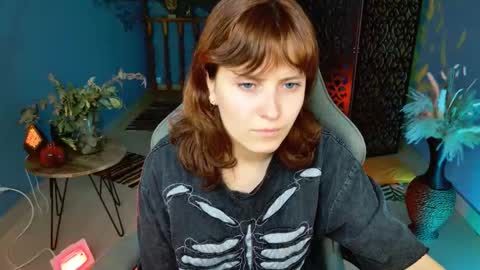 Snapshot of lolaasmus chatting on 10-15-25, 05:40 I consider myself the god Loki but life just calls me LOL online show from 10-15-25, 05:40