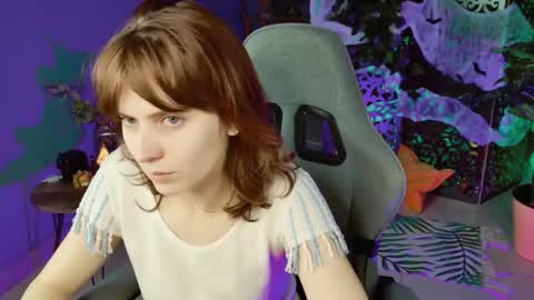 Snapshot of lolaasmus chatting on 11-01-25, 08:16 I consider myself the god Loki but life just calls me LOL online show from 11-01-25, 08:16