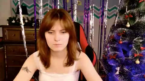 Snapshot of lolaasmus chatting on 12-14-25, 01:27 I consider myself the god Loki but life just calls me LOL online show from 12-14-25, 01:27