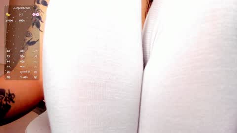 Snapshot of lolaberry_ chatting on 02-07-25, 09:58  Lola Berry  online show from 02-07-25, 09:58