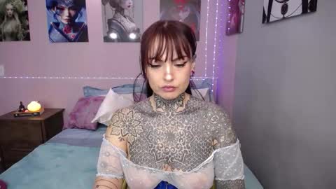 Lola online show from 10-21-25, 08:20