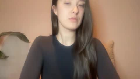 Snapshot of loladom chatting on 10-19-25, 05:08 Frt Pr1ncess online show from 10-19-25, 05:08