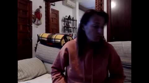 Snapshot of lolahueso chatting on 01-31-25, 05:10 LOLA HUESO y ERIC online show from 01-31-25, 05:10