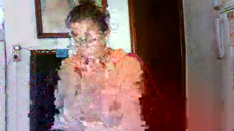 Snapshot of lolahueso chatting on 02-14-25, 09:56 LOLA HUESO y ERIC online show from 02-14-25, 09:56