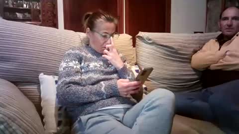 Snapshot of lolahueso chatting on 02-15-25, 04:56 LOLA HUESO y ERIC online show from 02-15-25, 04:56