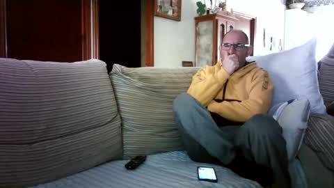 Snapshot of lolahueso chatting on 02-16-25, 04:21 LOLA HUESO y ERIC online show from 02-16-25, 04:21