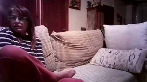 Snapshot of lolahueso chatting on 02-16-25, 07:27 LOLA HUESO y ERIC online show from 02-16-25, 07:27