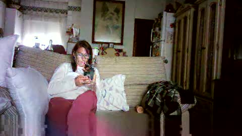Snapshot of lolahueso chatting on 02-18-25, 04:48 LOLA HUESO y ERIC online show from 02-18-25, 04:48