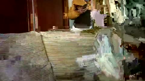 Snapshot of lolahueso chatting on 02-19-25, 03:05 LOLA HUESO y ERIC online show from 02-19-25, 03:05