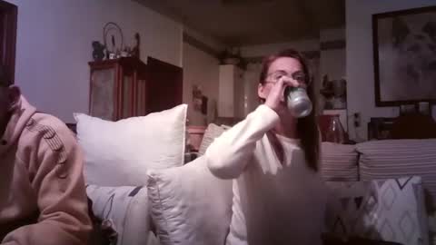 Snapshot of lolahueso chatting on 02-24-25, 06:58 LOLA HUESO y ERIC online show from 02-24-25, 06:58
