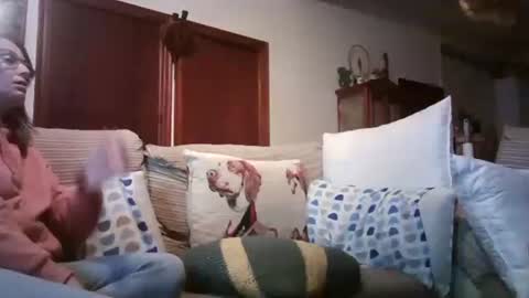Snapshot of lolahueso chatting on 02-27-25, 05:26 LOLA HUESO y ERIC online show from 02-27-25, 05:26