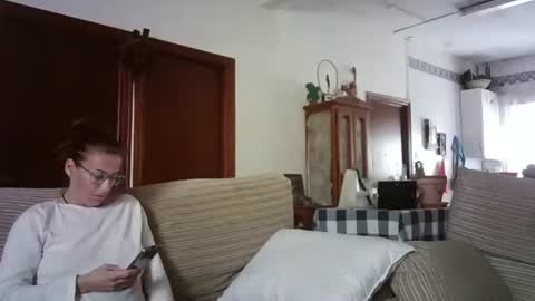 Snapshot of lolahueso chatting on 02-28-25, 09:36 LOLA HUESO y ERIC online show from 02-28-25, 09:36