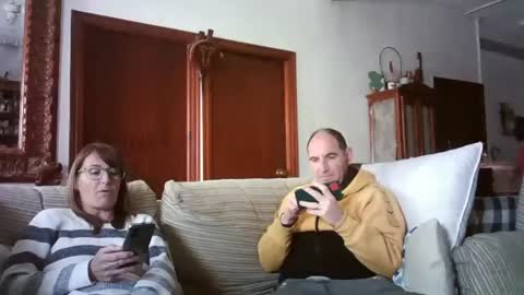 Snapshot of lolahueso chatting on 02-28-25, 02:53 LOLA HUESO y ERIC online show from 02-28-25, 02:53