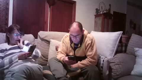 Snapshot of lolahueso chatting on 02-28-25, 05:59 LOLA HUESO y ERIC online show from 02-28-25, 05:59