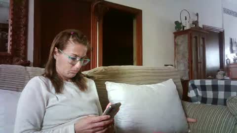 Snapshot of lolahueso chatting on 03-06-25, 11:36 LOLA HUESO y ERIC online show from 03-06-25, 11:36