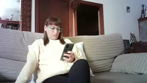Snapshot of lolahueso chatting on 03-10-25, 08:48 LOLA HUESO y ERIC online show from 03-10-25, 08:48