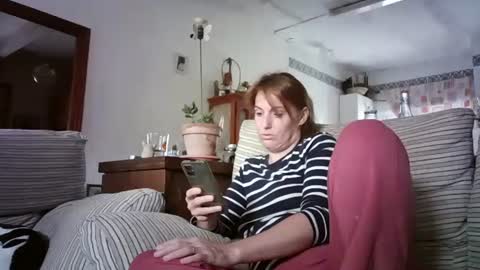 Snapshot of lolahueso chatting on 09-25-25, 08:51 LOLA HUESO y ERIC online show from 09-25-25, 08:51
