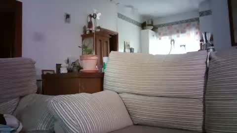 Snapshot of lolahueso chatting on 10-13-25, 08:25 LOLA HUESO y ERIC online show from 10-13-25, 08:25