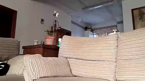 Snapshot of lolahueso chatting on 10-14-25, 08:15 LOLA HUESO y ERIC online show from 10-14-25, 08:15