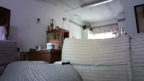 Snapshot of lolahueso chatting on 10-31-25, 08:59 LOLA HUESO y ERIC online show from 10-31-25, 08:59