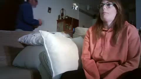 Snapshot of lolahueso chatting on 12-04-25, 03:32 LOLA HUESO y ERIC online show from 12-04-25, 03:32