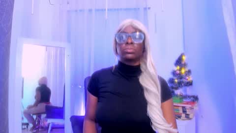 lola online show from 12-17-25, 10:43