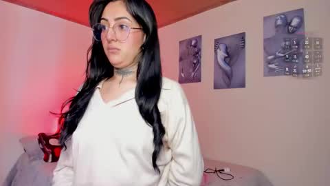 Snapshot of lolaleah_ chatting on 12-05-25, 04:58 Lola online show from 12-05-25, 04:58