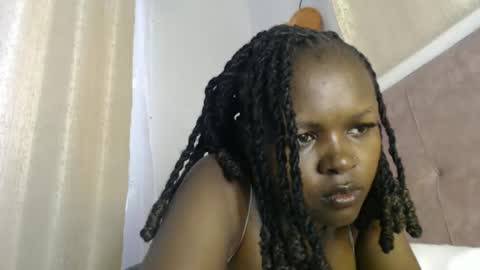 lolamia7 online show from 11-06-25, 08:04