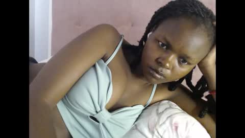 lolamia7 online show from 11-16-25, 05:02