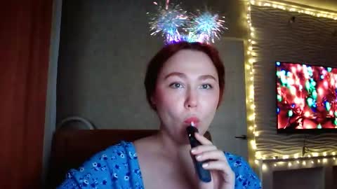 Lola online show from 12-22-25, 11:40