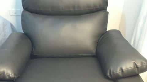 Snapshot of lolapaz3 chatting on 03-08-25, 12:22 Lola online show from 03-08-25, 12:22