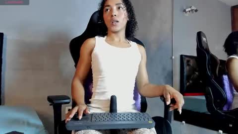 lolareyes1 online show from 02-01-26, 02:15