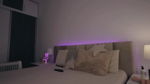 Snapshot of lolasplash chatting on 01-11-26, 09:31 Lola online show from 01-11-26, 09:31