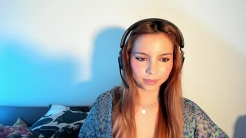 Lola doll online show from 05-07-26, 02:00