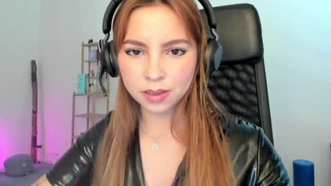 Lola doll online show from 05-15-26, 07:59