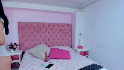 Lola Voss  online show from 12-18-25, 03:23