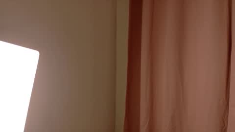 Lola online show from 09-17-25, 12:07