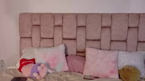 Lola online show from 09-23-25, 12:08