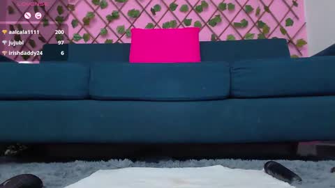 Snapshot of loli_girl_hot1 chatting on 02-19-25, 07:16 camila online show from 02-19-25, 07:16