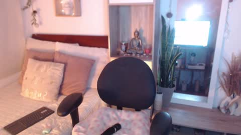 Snapshot of lolis_sweet_submisive chatting on 02-09-25, 01:22 Dear tippers follow me on my new cb account lennarogers online show from 02-09-25, 01:22