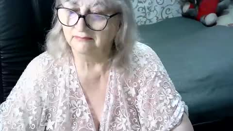 Snapshot of lolkaalyss chatting on 02-08-25, 06:22 LolkaAlyss online show from 02-08-25, 06:22