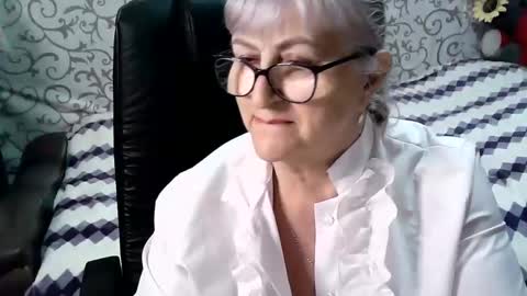 Snapshot of lolkaalyss chatting on 03-05-25, 10:21 LolkaAlyss online show from 03-05-25, 10:21