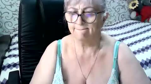 Snapshot of lolkaalyss chatting on 03-07-25, 04:57 LolkaAlyss online show from 03-07-25, 04:57