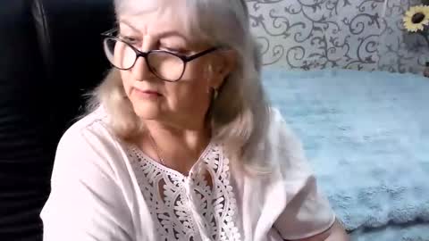 Snapshot of lolkaalyss chatting on 09-18-25, 06:21 LolkaAlyss online show from 09-18-25, 06:21