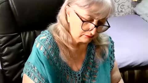 Snapshot of lolkaalyss chatting on 11-03-25, 07:15 LolkaAlyss online show from 11-03-25, 07:15