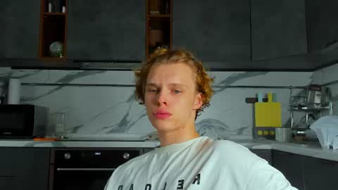 Kenndi online show from 07-28-26, 02:57