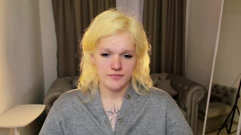 lollita online show from 04-12-26, 06:18